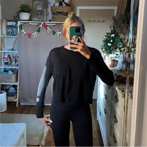 H&M black cropped knit crew neck sweater